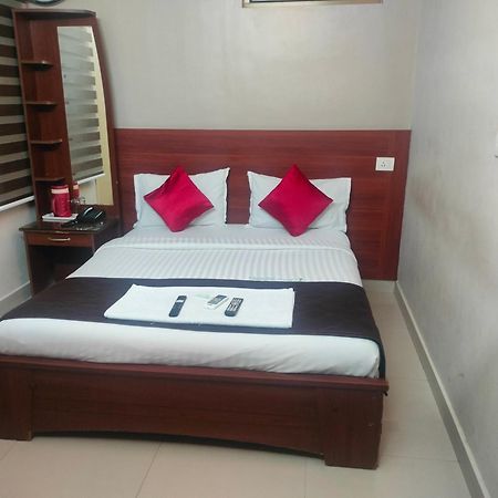 Hotel I-Way Residency Perungudi 钦奈 外观 照片
